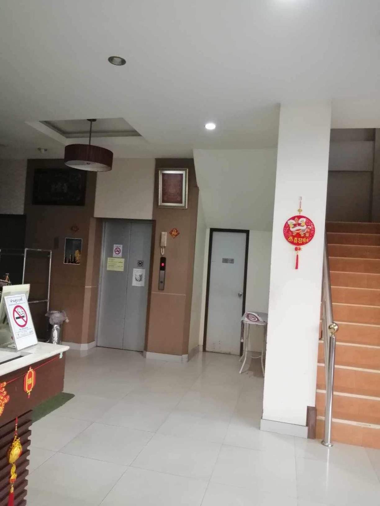 Pearl Place Hotel