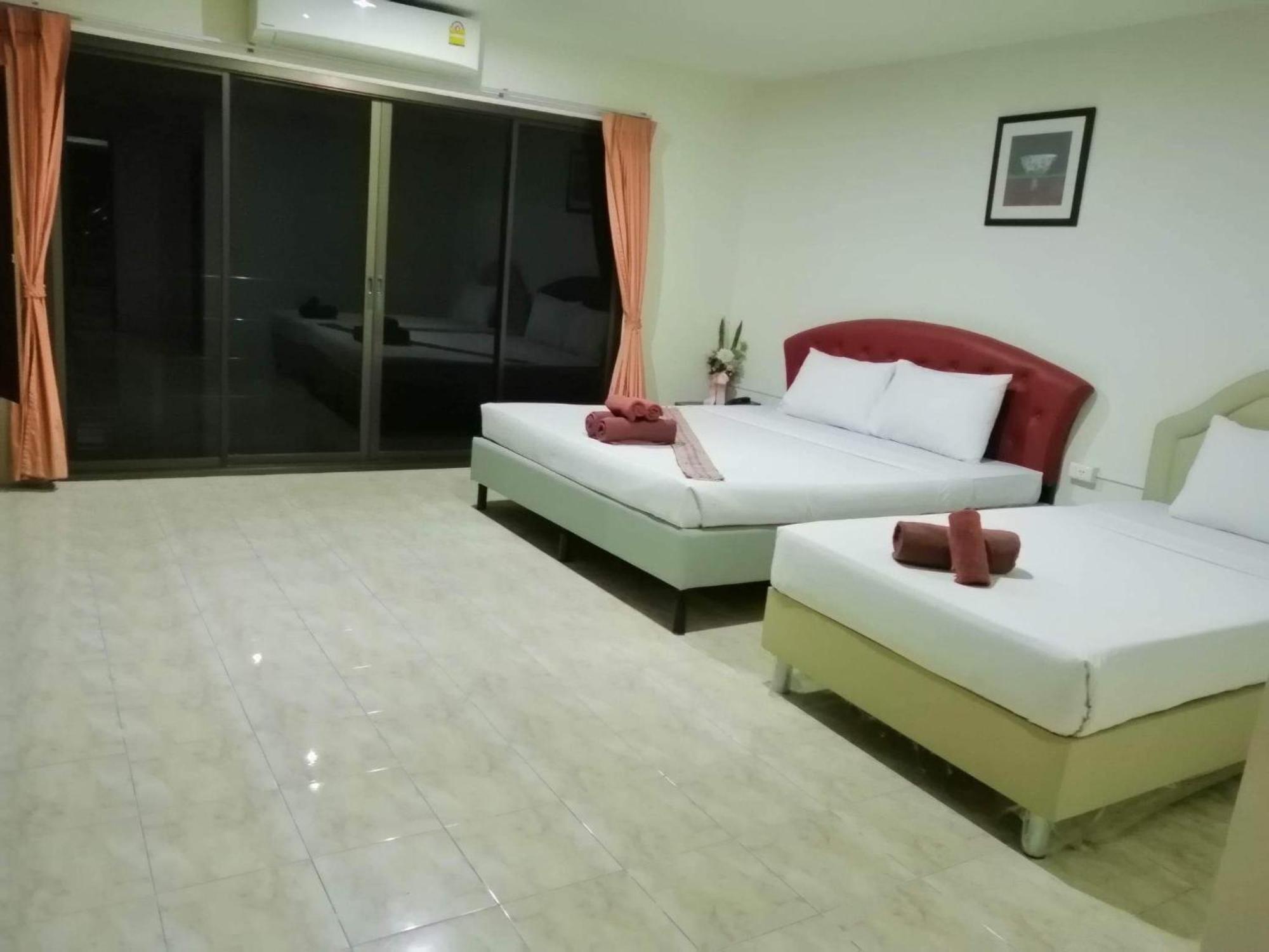 Pearl Place 2*
