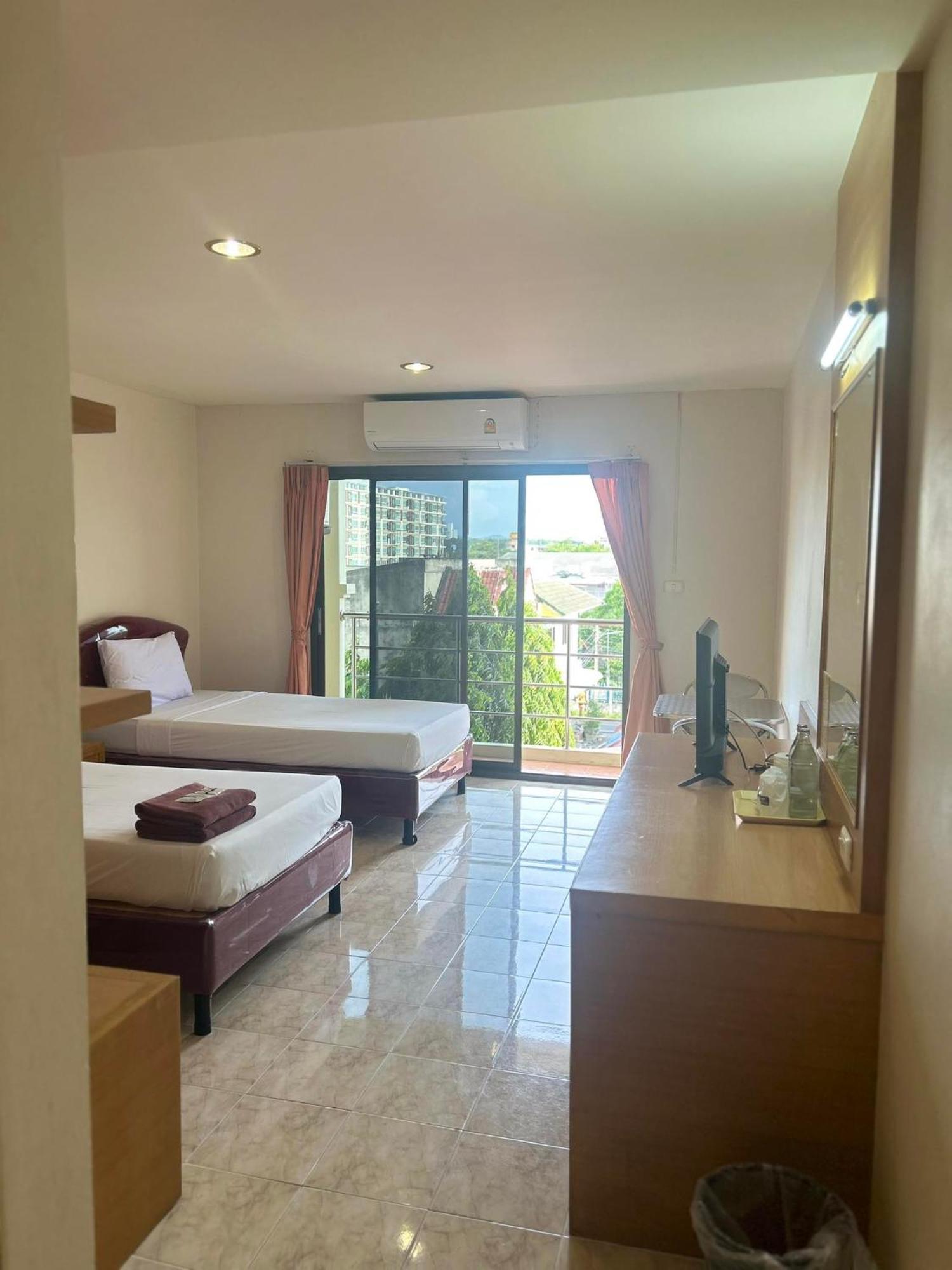 Pearl Place Hotel 2*
